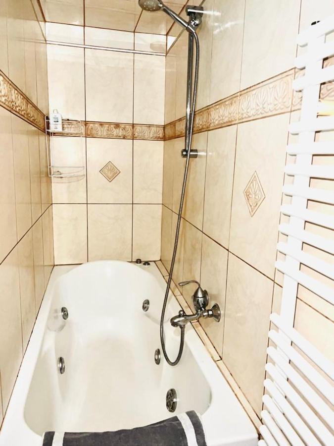 Neoclassical 2Bed In Kallimarmaro Athen Eksteriør bilde